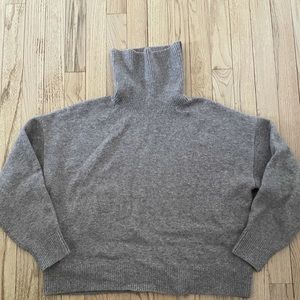 H&M Camel/Taupe turtleneck sweater